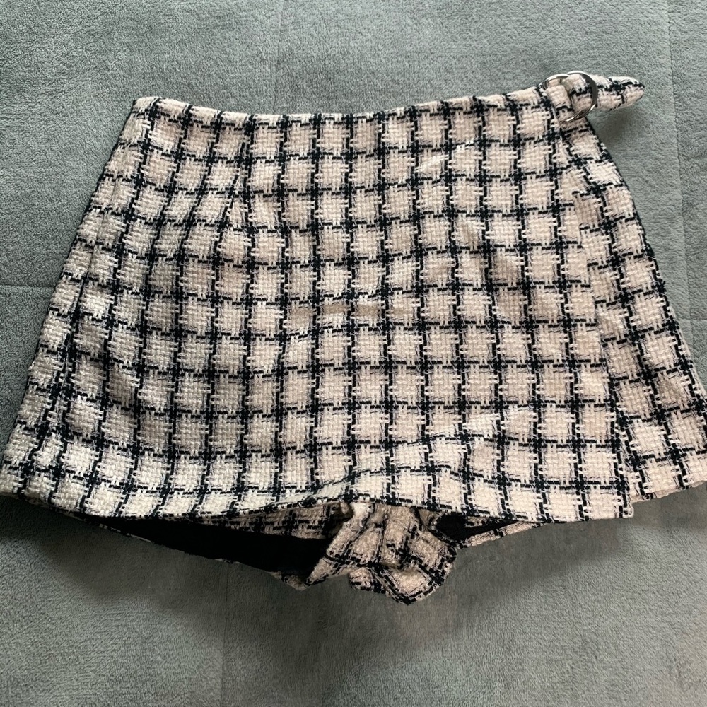 Black & White Skort